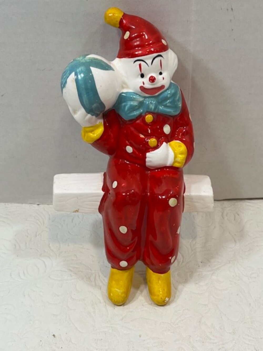 VTG Ceramic Clown Shelf-Sitter Figurine Red Polka-Dot Jumpsuit & Blue White Ball